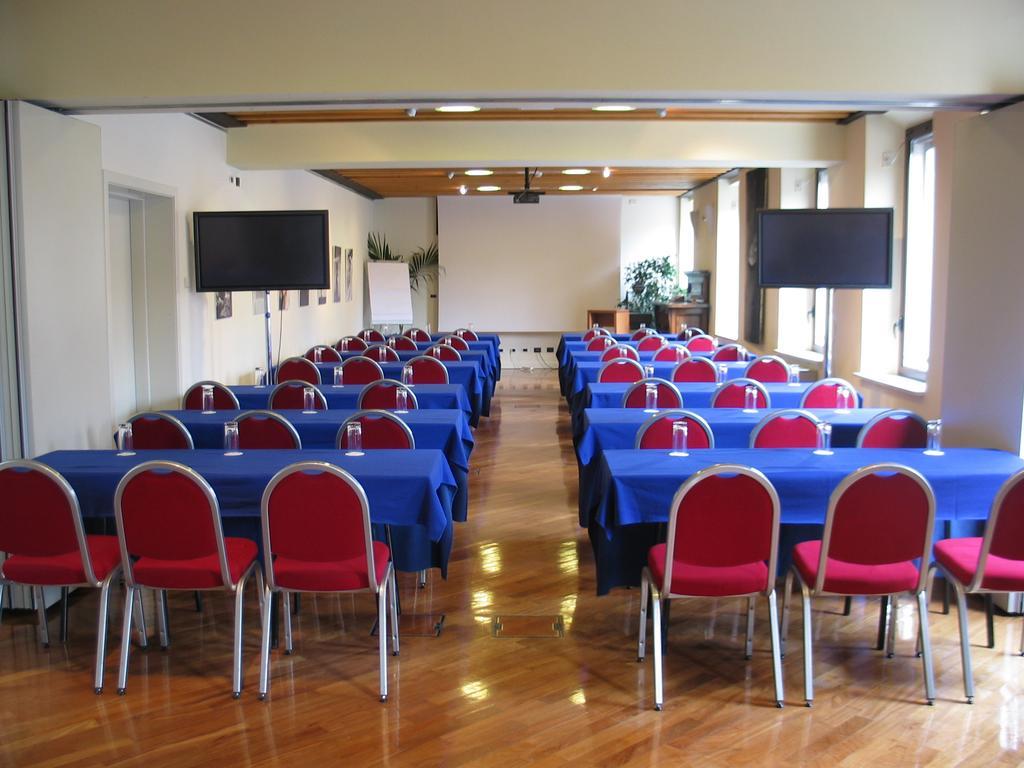 Hotel Φεράρα Εξωτερικό φωτογραφία